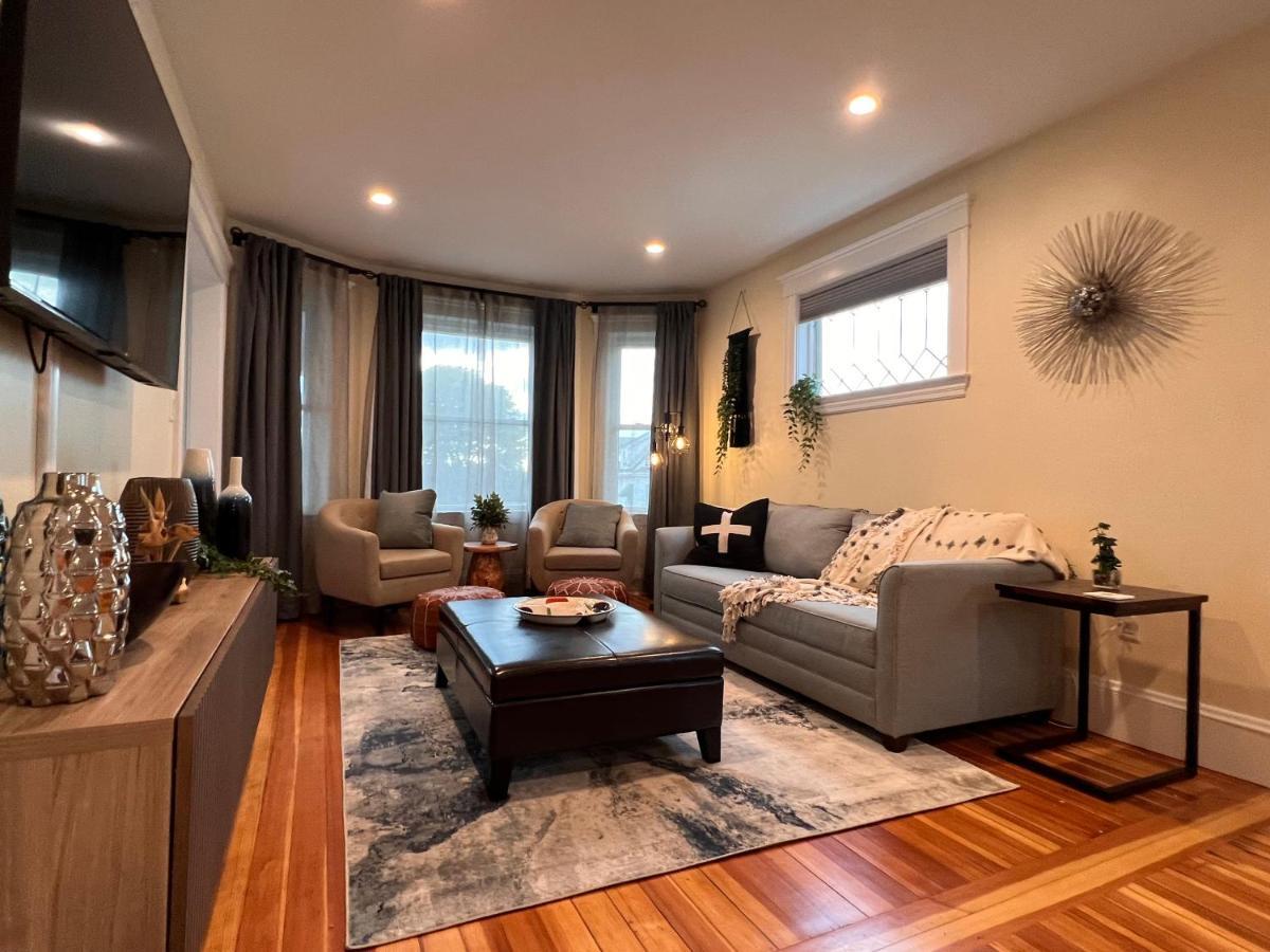 Your Boston Retreat - Great Porches - 2/Br Sleep 6 เอเวอเรตต์ ภายนอก รูปภาพ